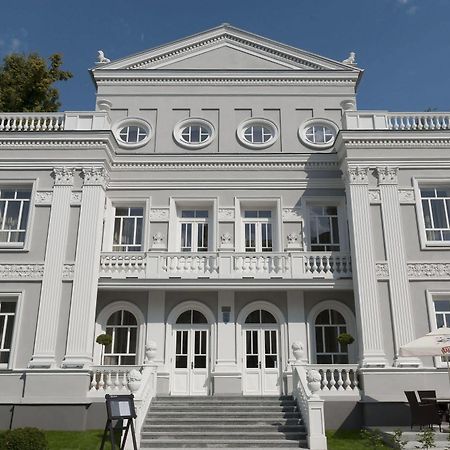 Hotel Willa Hueta Kielce Exterior foto